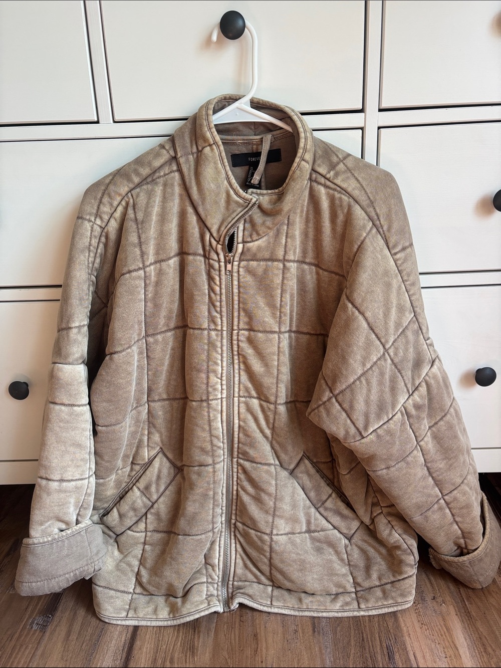 Forever 21 Quilted Puffer Jacket in Taupe